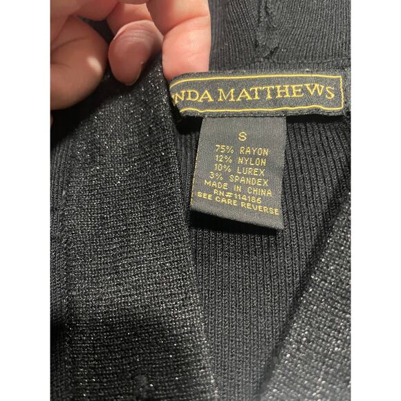 Linda Matthews Hooded Sweater Tunic Length Womens Sz Small Metallic Thread Black - Picture 8 of 11